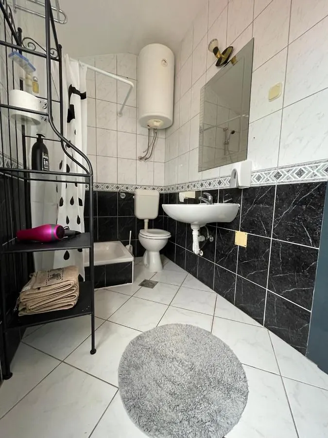 Apartments Frigan Maslenica